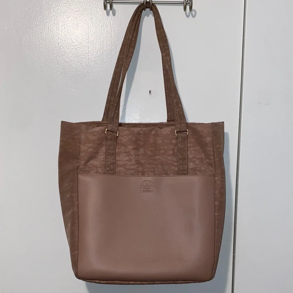Herschel Pink Orion Tote Bag - Picture 4 of 9